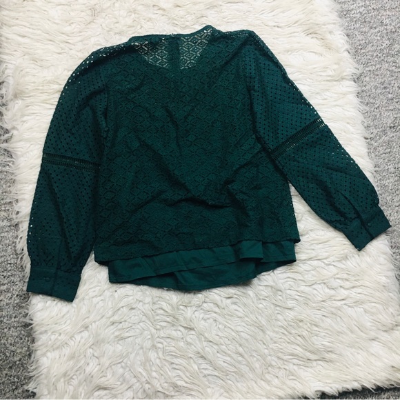 Banana Republic Lazer Cut Eyelet Blouse Dark Green Size small - Picture 3 of 11